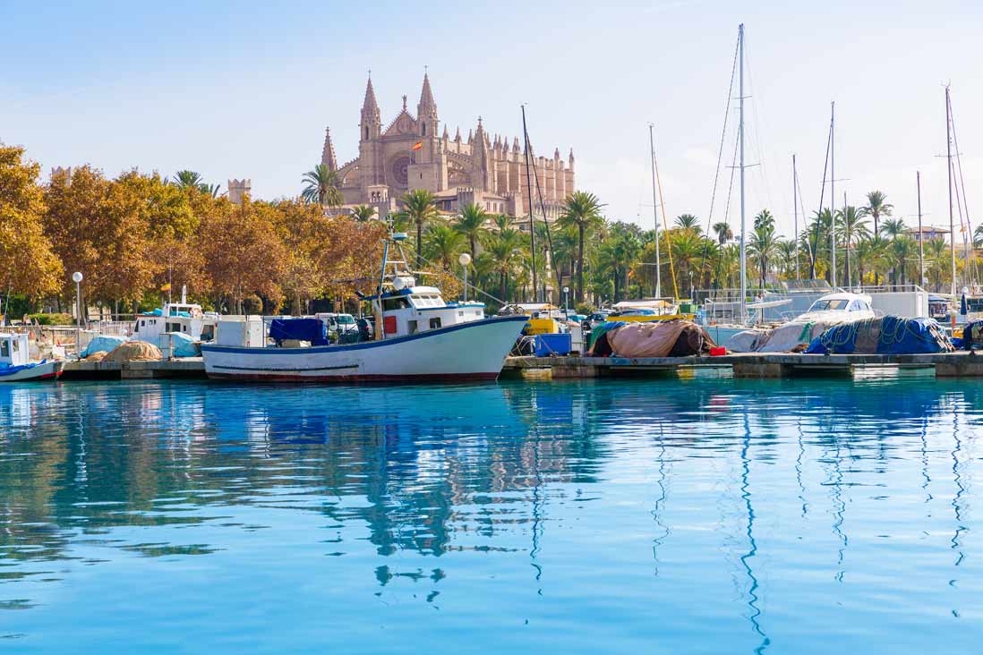 Palma-de-Mallorca-Panoramablick-vom-Hafen